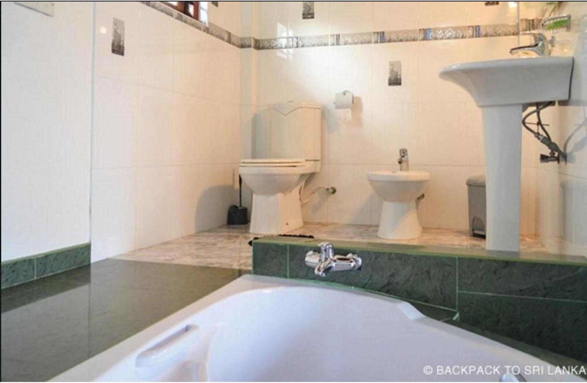 Coppenrath Hostel Tangalle Dış mekan fotoğraf